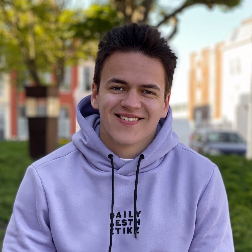 Op deze foto zie je Sebastien Debaenst, de oprichter van de Affiliate Formule